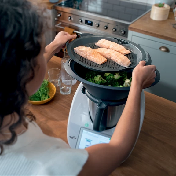 Vorwerk Thermomix TM7 — Robot Cuiseur Multifonction Nouvelle Génération · Écran 10"